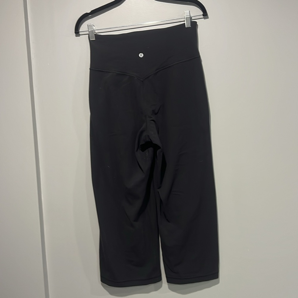 LULULEMON- High-Waisted, cropped, Align Women's Pants. 23” inseam - Picture 8 of 12